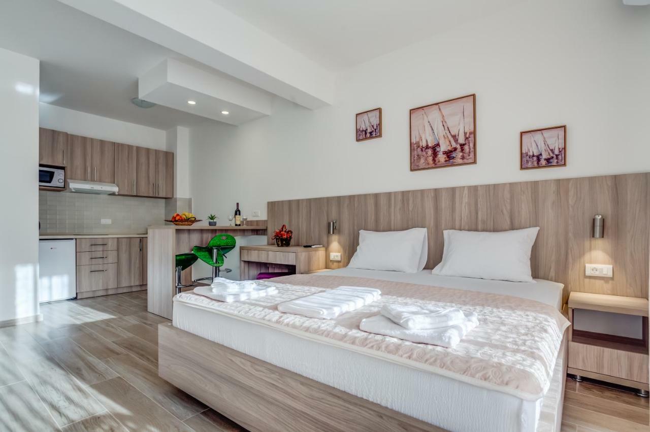 Adriatik Lux *