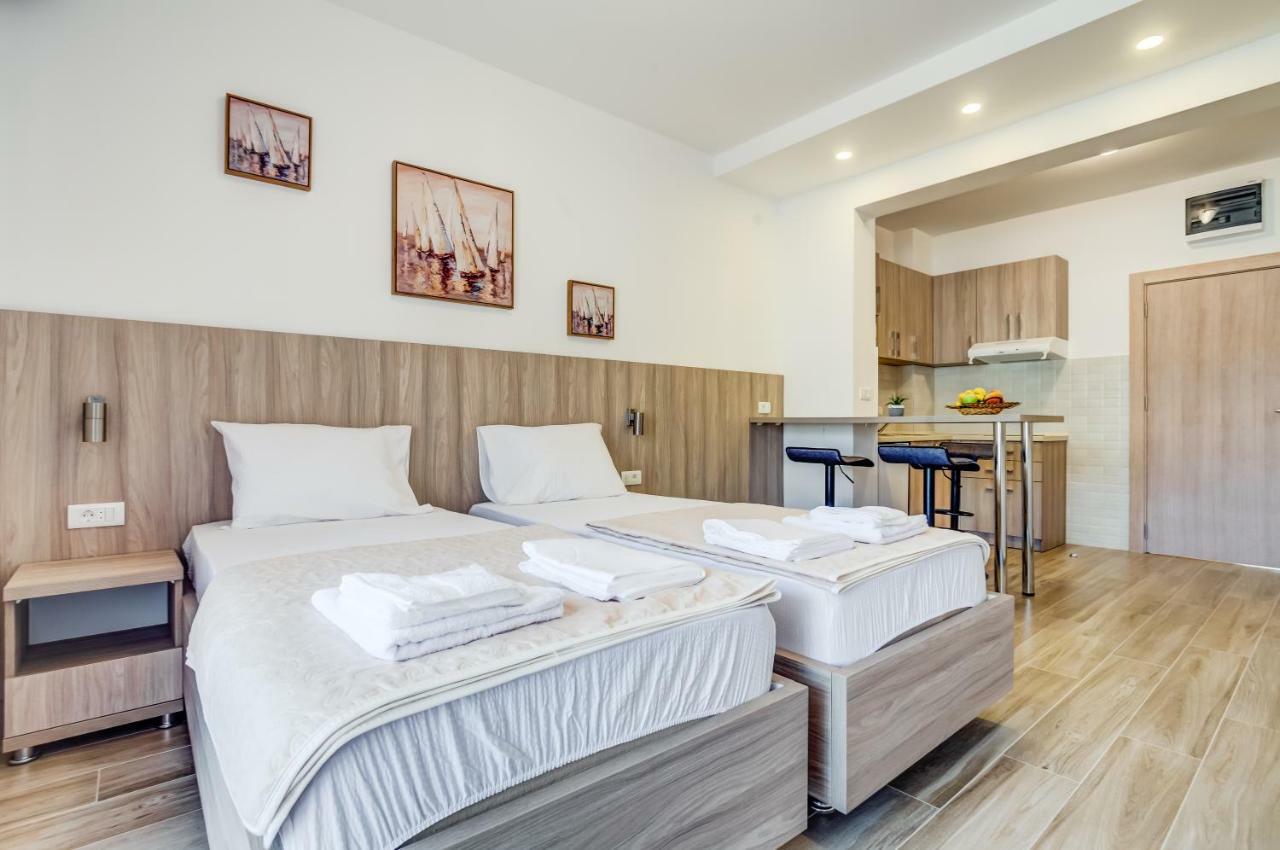 Adriatik Lux *
